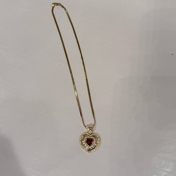 Stauer Cupid heart pendant & chain. Stunning - Picture 4 of 11